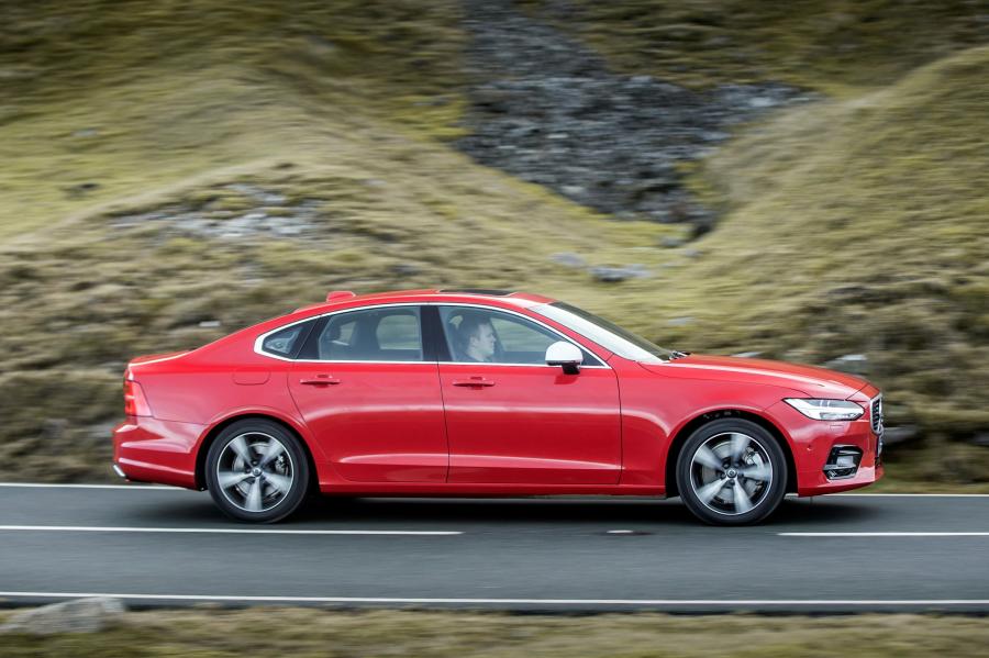  Volvo S90 D5 R-Design 2017 года  (UK) (фото 13 из 30)
